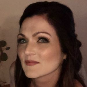 Meet your Posher, Ellena